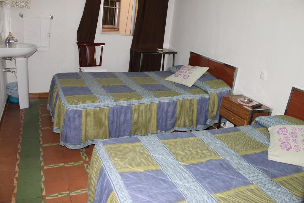 Hostal Xucar Мадрид Номер фото